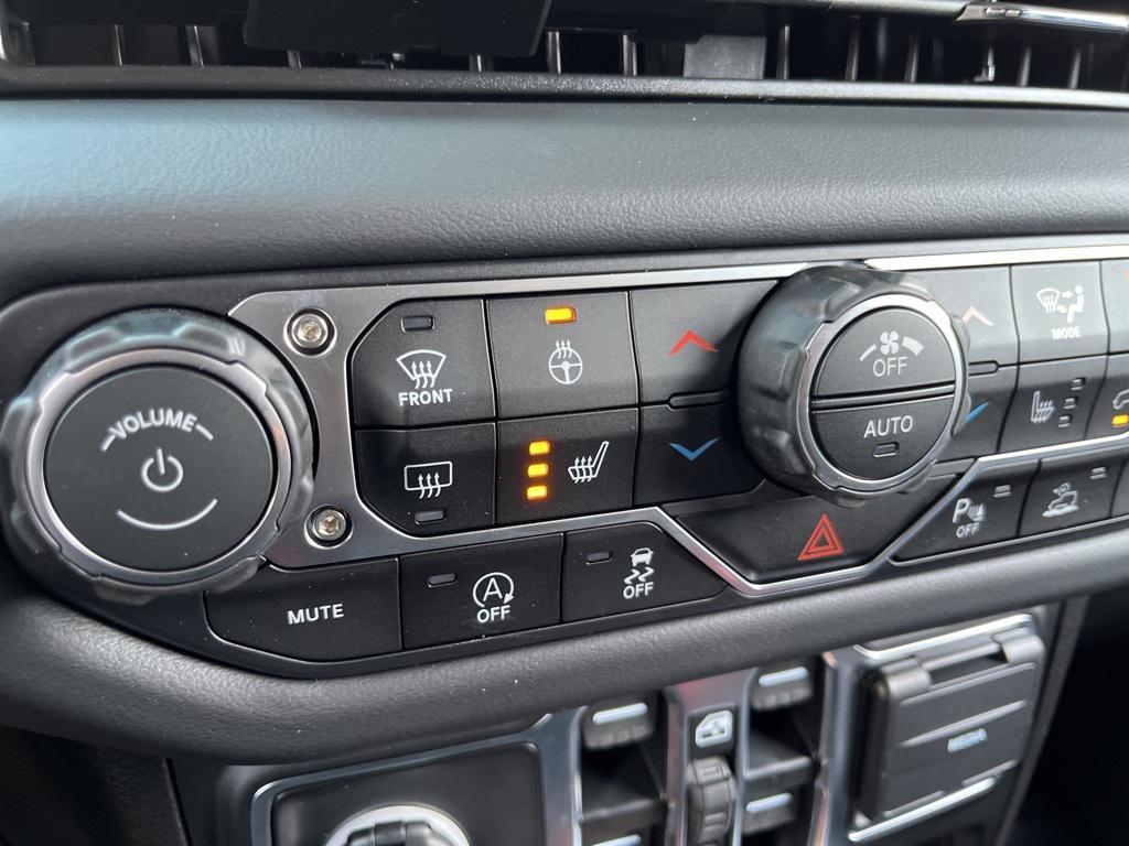 new 2025 Jeep Wrangler car, priced at $73,160