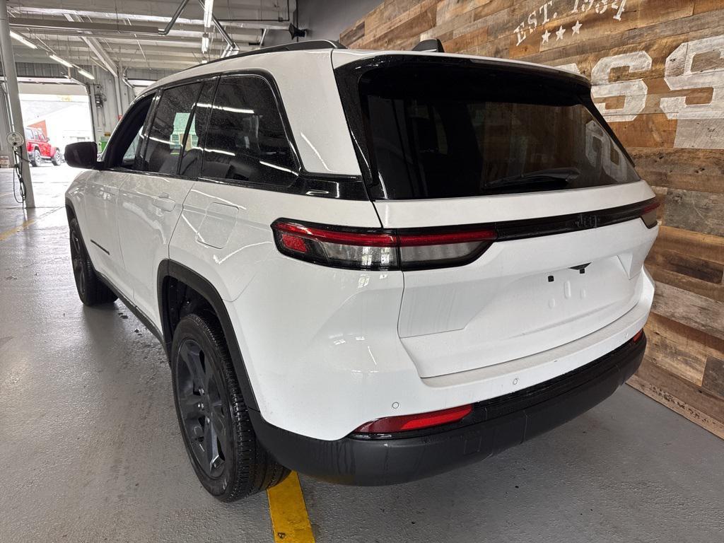 used 2024 Jeep Grand Cherokee car, priced at $30,000