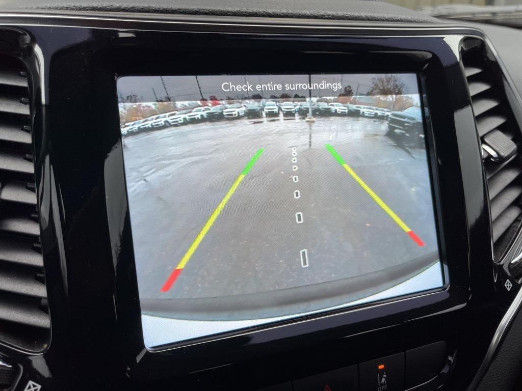 used 2022 Jeep Cherokee car, priced at $25,499