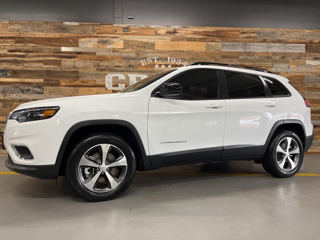 used 2022 Jeep Cherokee car, priced at $25,499