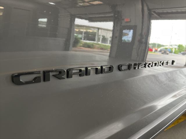 new 2025 Jeep Grand Cherokee car, priced at $40,970