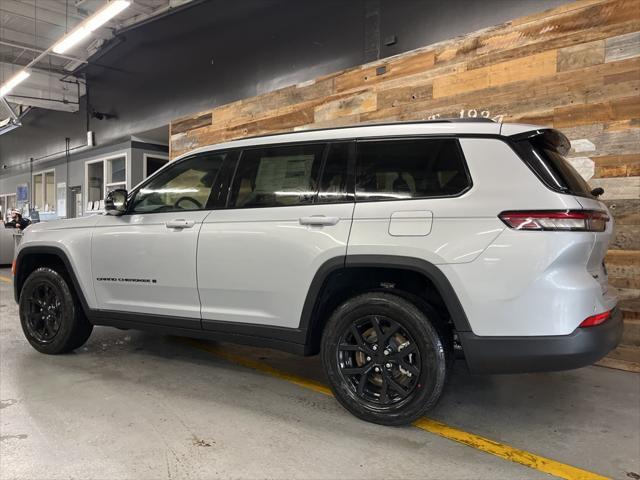 new 2025 Jeep Grand Cherokee L car, priced at $45,128