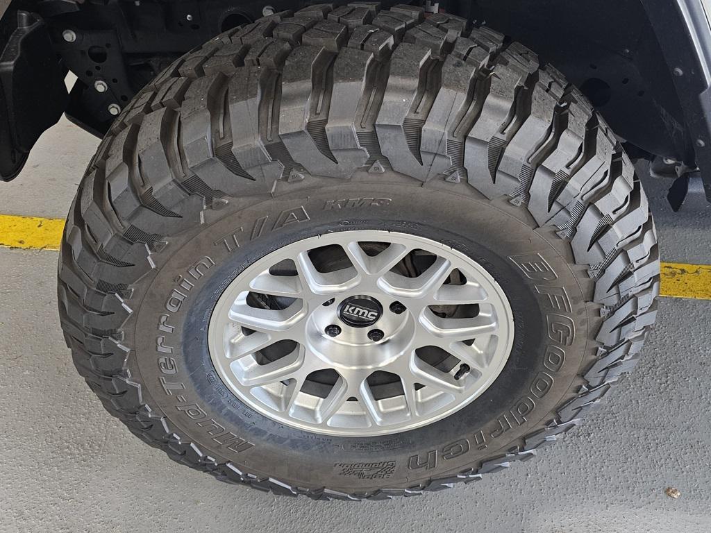 used 2023 Jeep Gladiator car, priced at $33,500