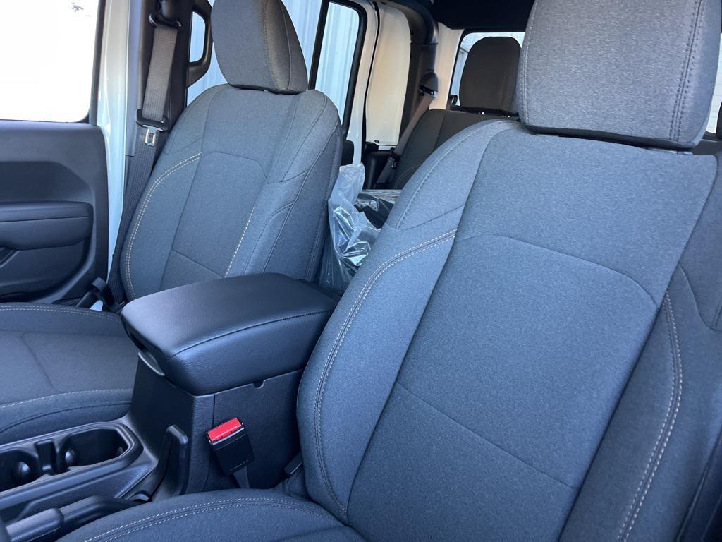 new 2026 Jeep Gladiator car, priced at $40,000