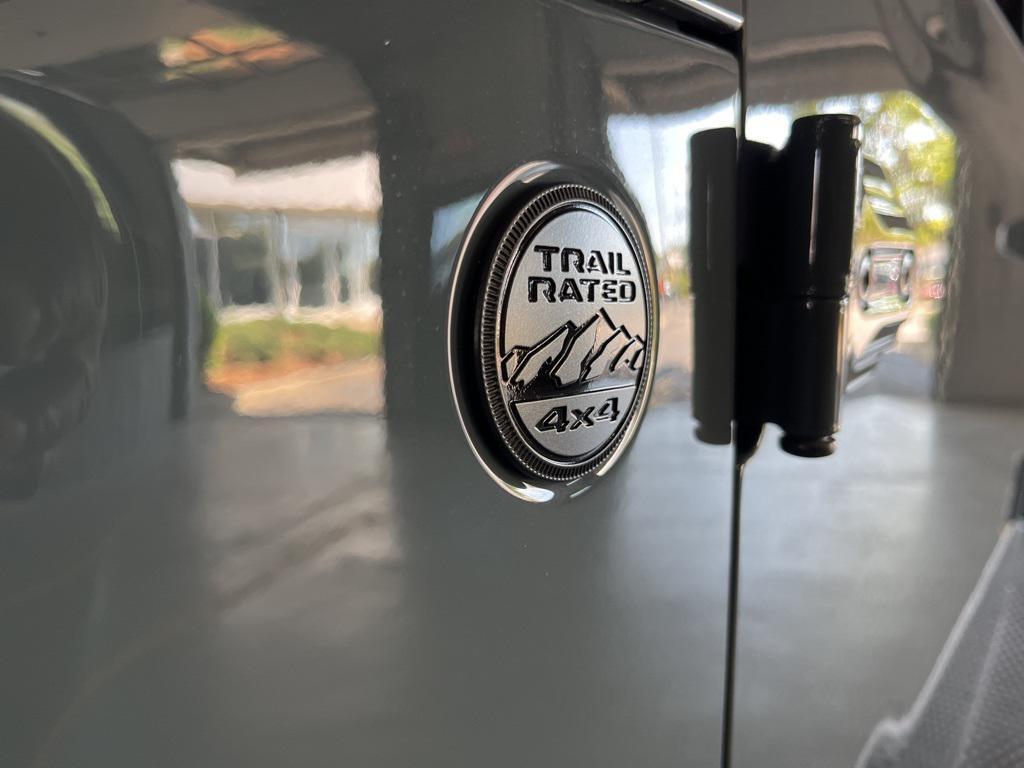 new 2025 Jeep Gladiator car, priced at $43,274
