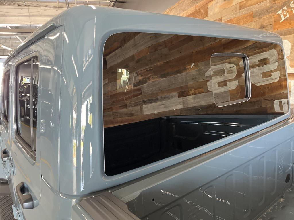 new 2025 Jeep Gladiator car, priced at $43,274