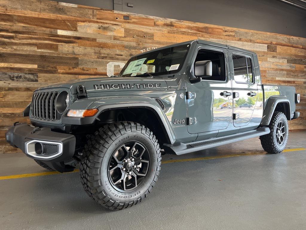 new 2025 Jeep Gladiator car, priced at $43,274