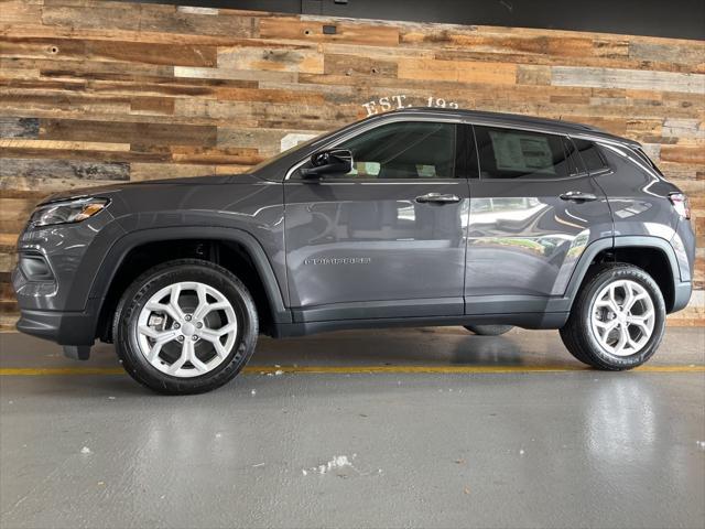 new 2024 Jeep Compass car, priced at $30,000