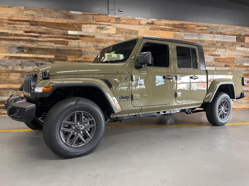 new 2026 Jeep Gladiator car, priced at $47,675