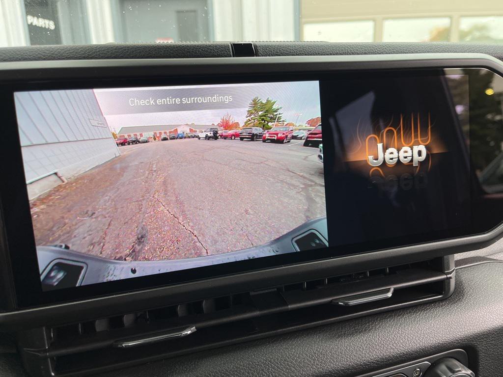 new 2026 Jeep Gladiator car, priced at $47,675