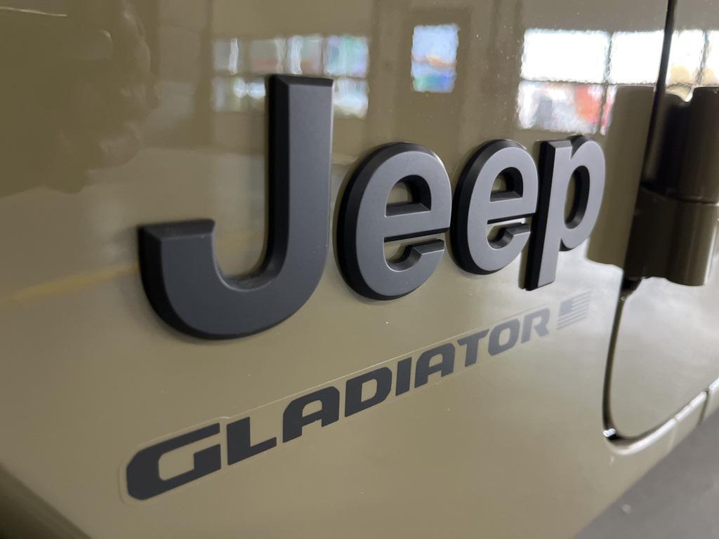 new 2026 Jeep Gladiator car, priced at $47,675