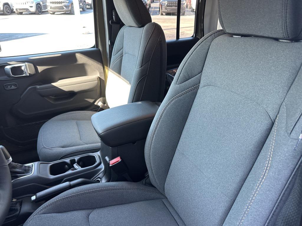 new 2026 Jeep Wrangler car, priced at $51,010