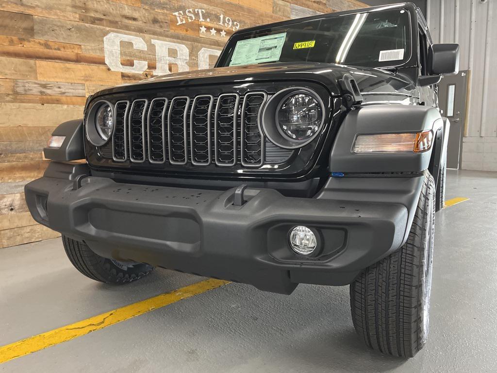 new 2025 Jeep Wrangler car, priced at $46,545
