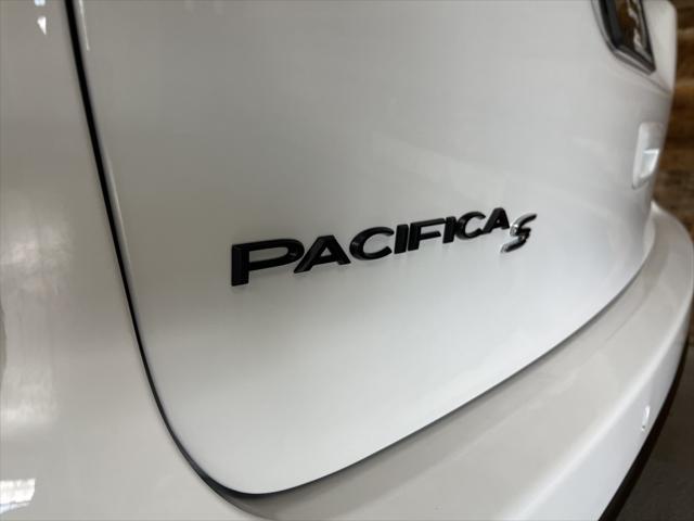 new 2024 Chrysler Pacifica car, priced at $46,750