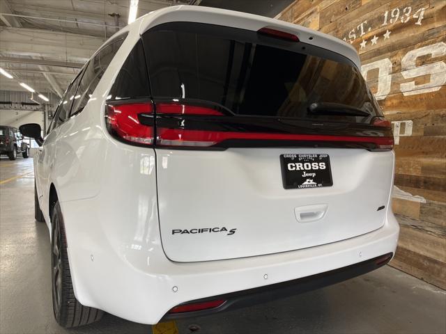 new 2024 Chrysler Pacifica car, priced at $46,750
