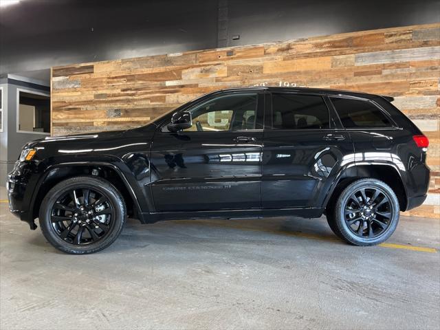 used 2022 Jeep Grand Cherokee car, priced at $29,343