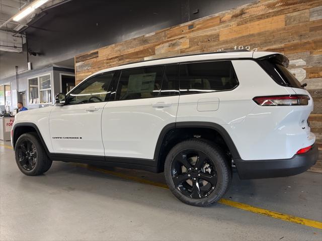 new 2025 Jeep Grand Cherokee L car, priced at $50,892