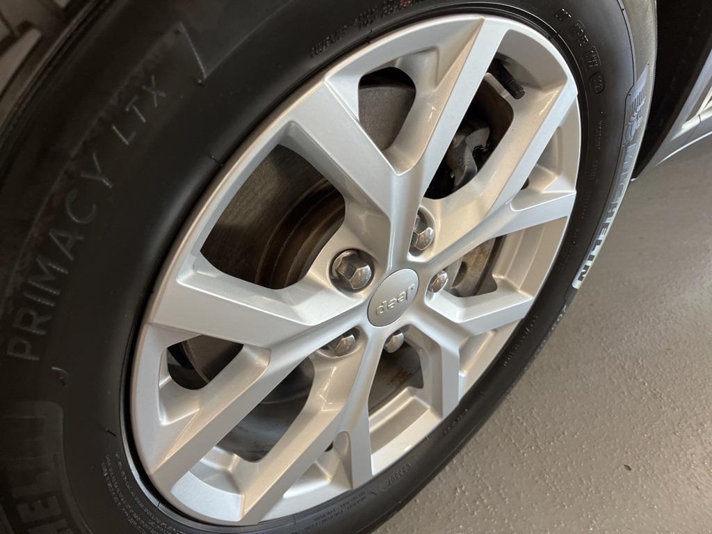 used 2023 Jeep Grand Cherokee L car, priced at $37,588