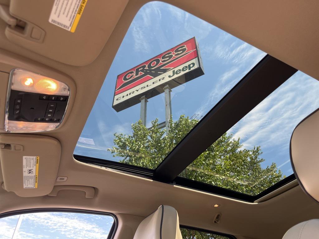 used 2017 Jeep Grand Cherokee car, priced at $20,000