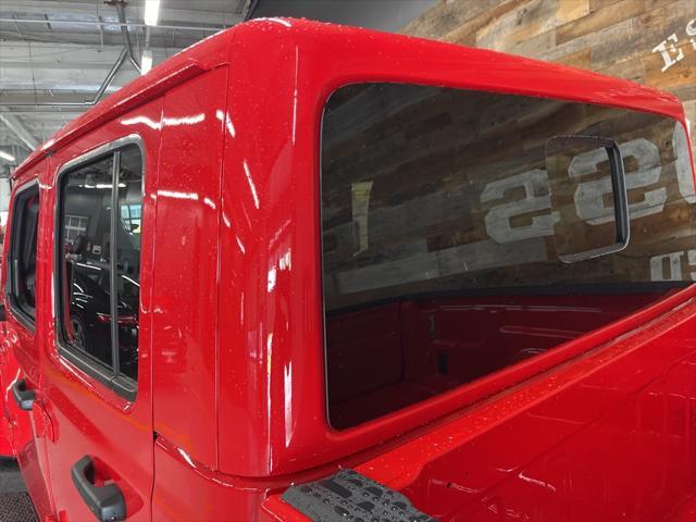 new 2025 Jeep Gladiator car, priced at $43,007