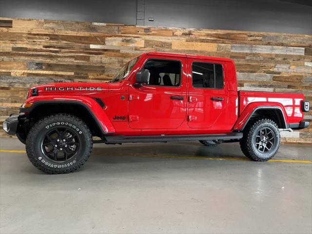 new 2025 Jeep Gladiator car, priced at $43,007