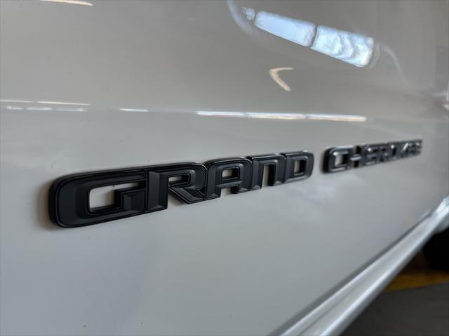 used 2021 Jeep Grand Cherokee car, priced at $30,000