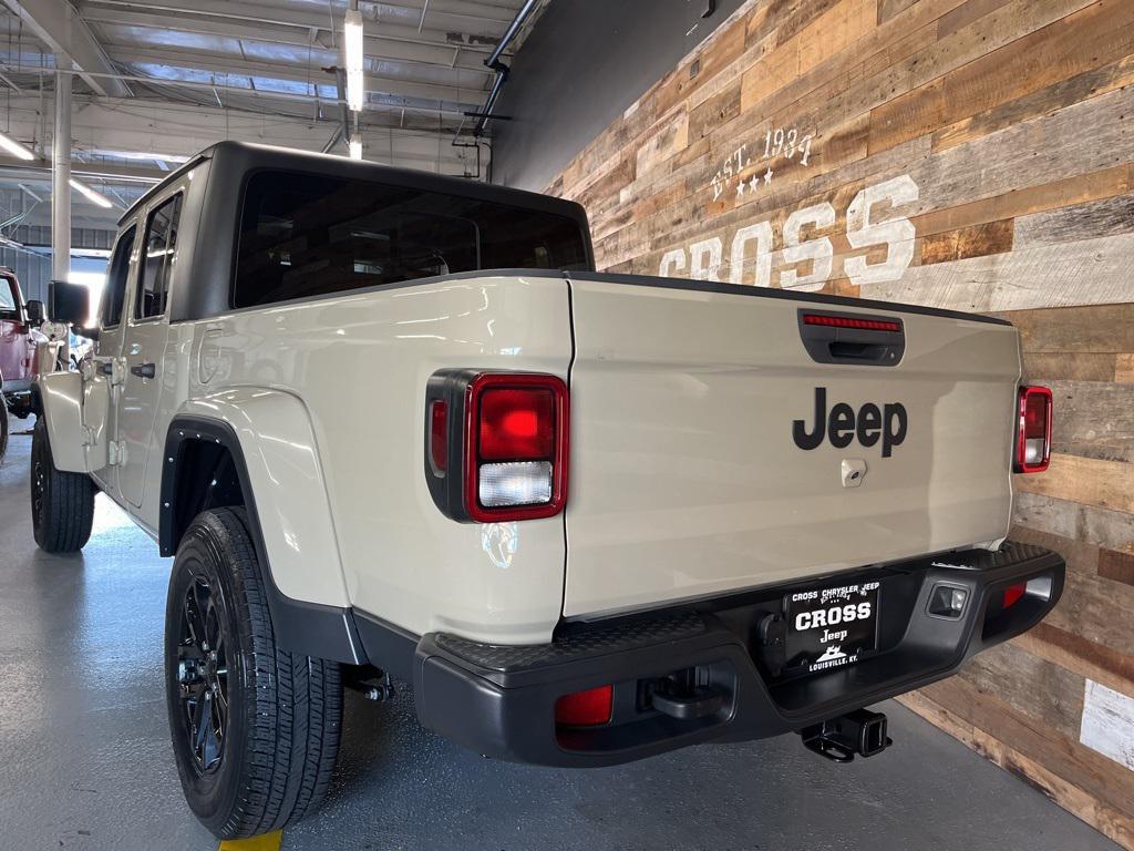 used 2022 Jeep Gladiator car, priced at $32,978