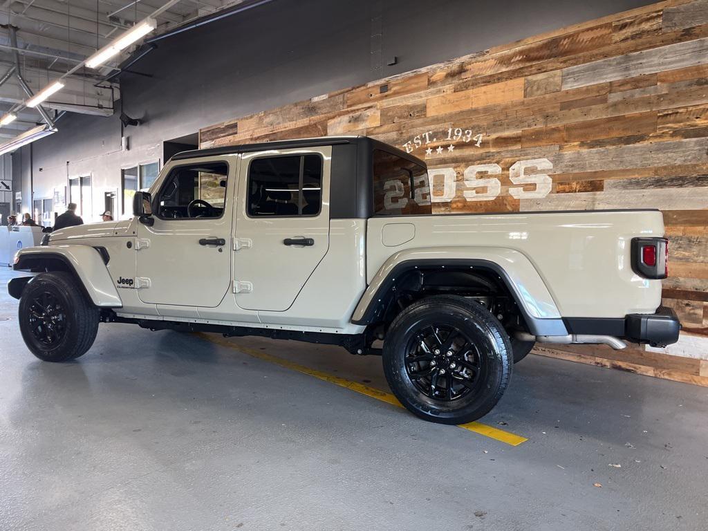 used 2022 Jeep Gladiator car, priced at $32,978