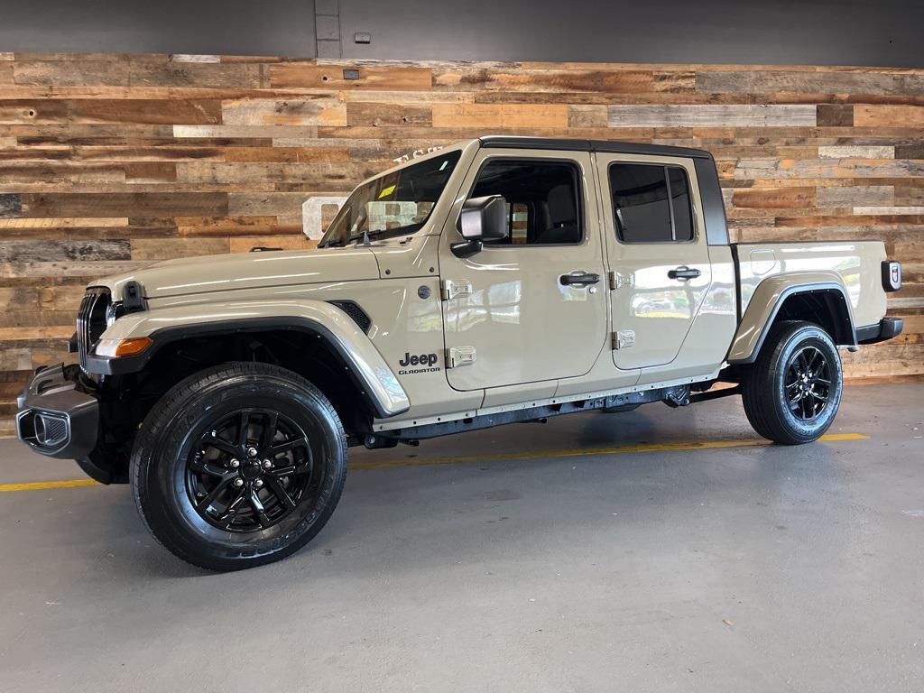 used 2022 Jeep Gladiator car, priced at $32,978