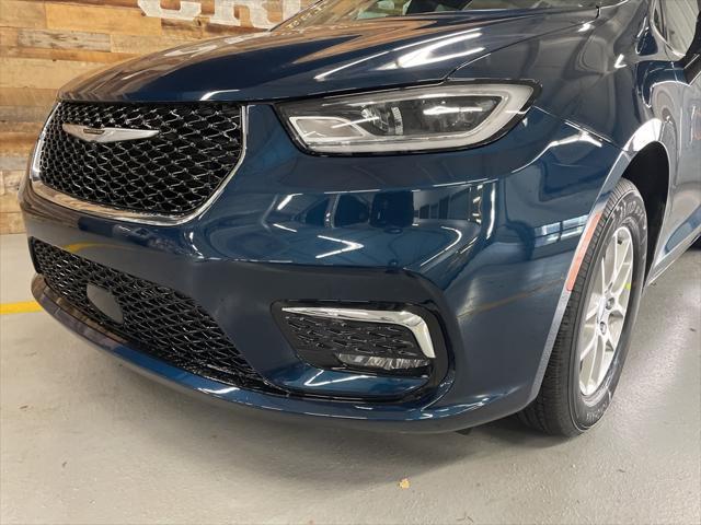 new 2025 Chrysler Pacifica car, priced at $39,000