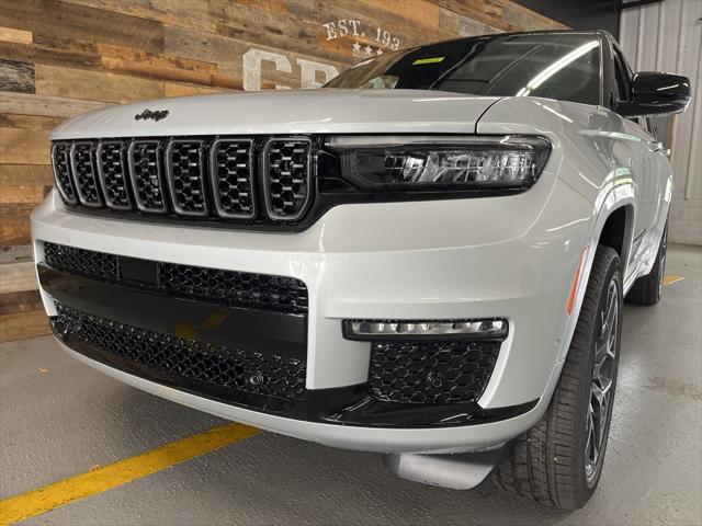 new 2025 Jeep Grand Cherokee L car, priced at $69,739