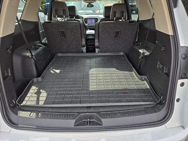 used 2019 GMC Acadia car, priced at $23,673