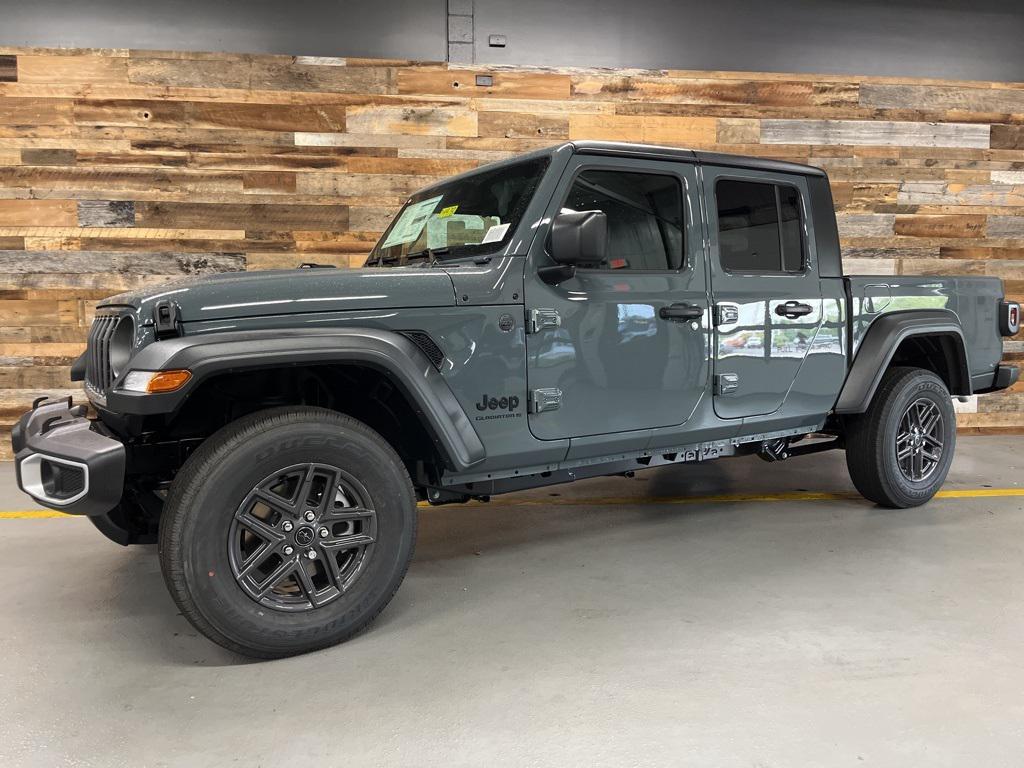 new 2025 Jeep Gladiator car, priced at $40,804