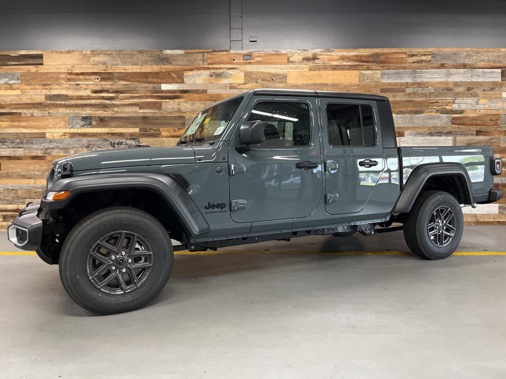 new 2025 Jeep Gladiator car, priced at $40,804