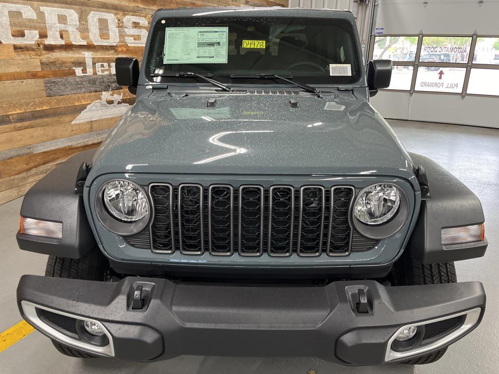 new 2025 Jeep Gladiator car, priced at $40,804