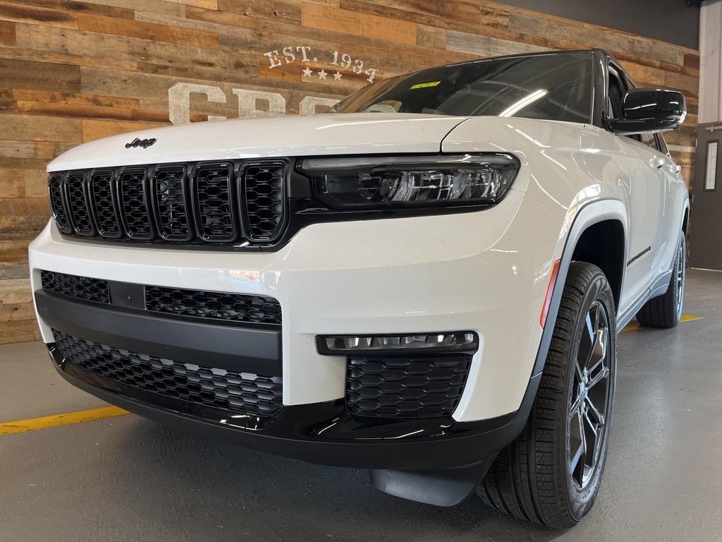 new 2025 Jeep Grand Cherokee L car, priced at $47,344