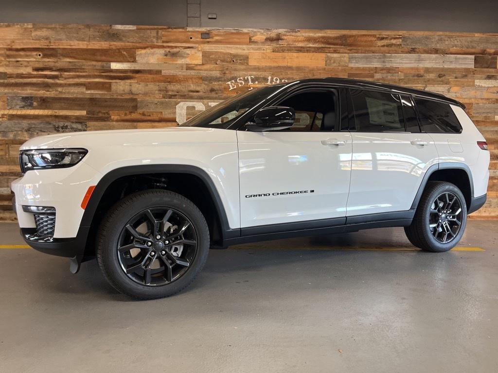 new 2025 Jeep Grand Cherokee L car, priced at $47,344