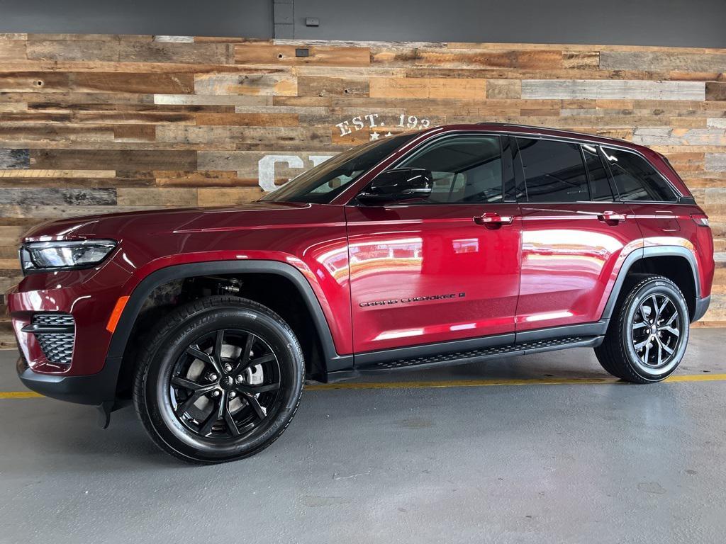 used 2024 Jeep Grand Cherokee car, priced at $33,620