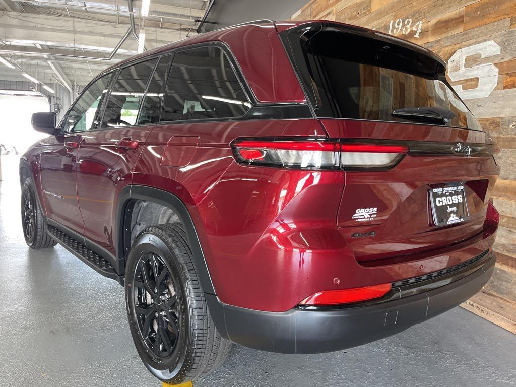 used 2024 Jeep Grand Cherokee car, priced at $33,620