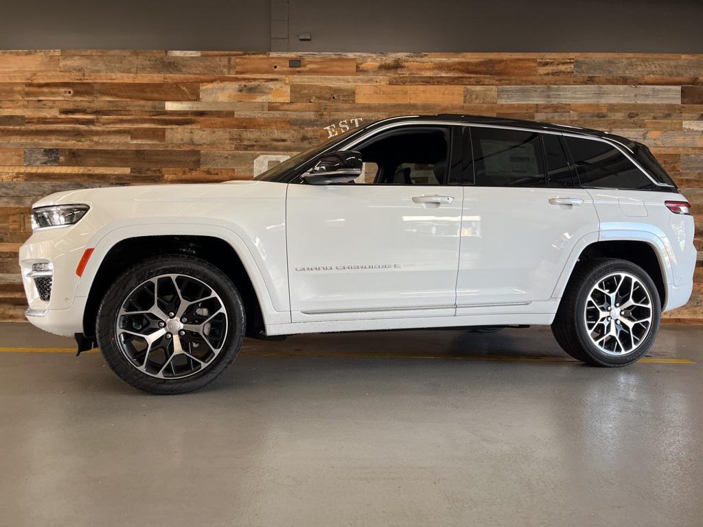 new 2025 Jeep Grand Cherokee car, priced at $59,552