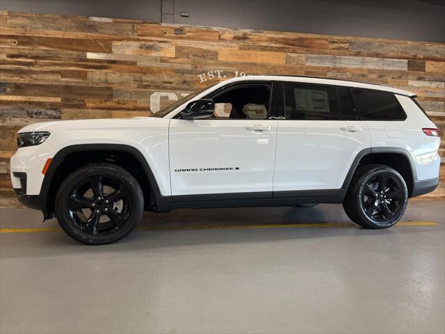 new 2025 Jeep Grand Cherokee L car, priced at $42,214