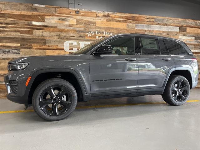 new 2025 Jeep Grand Cherokee car, priced at $40,970