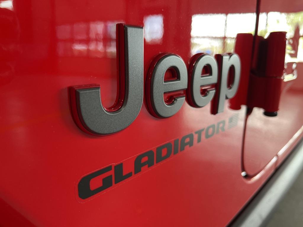 new 2025 Jeep Gladiator car, priced at $46,000