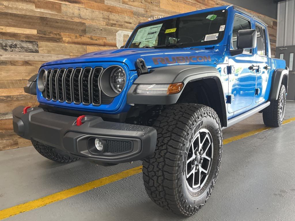 new 2025 Jeep Gladiator car, priced at $47,000