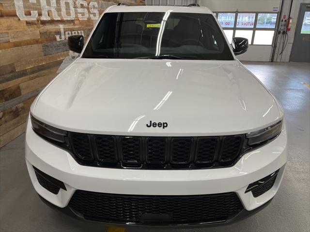 new 2024 Jeep Grand Cherokee car, priced at $49,196