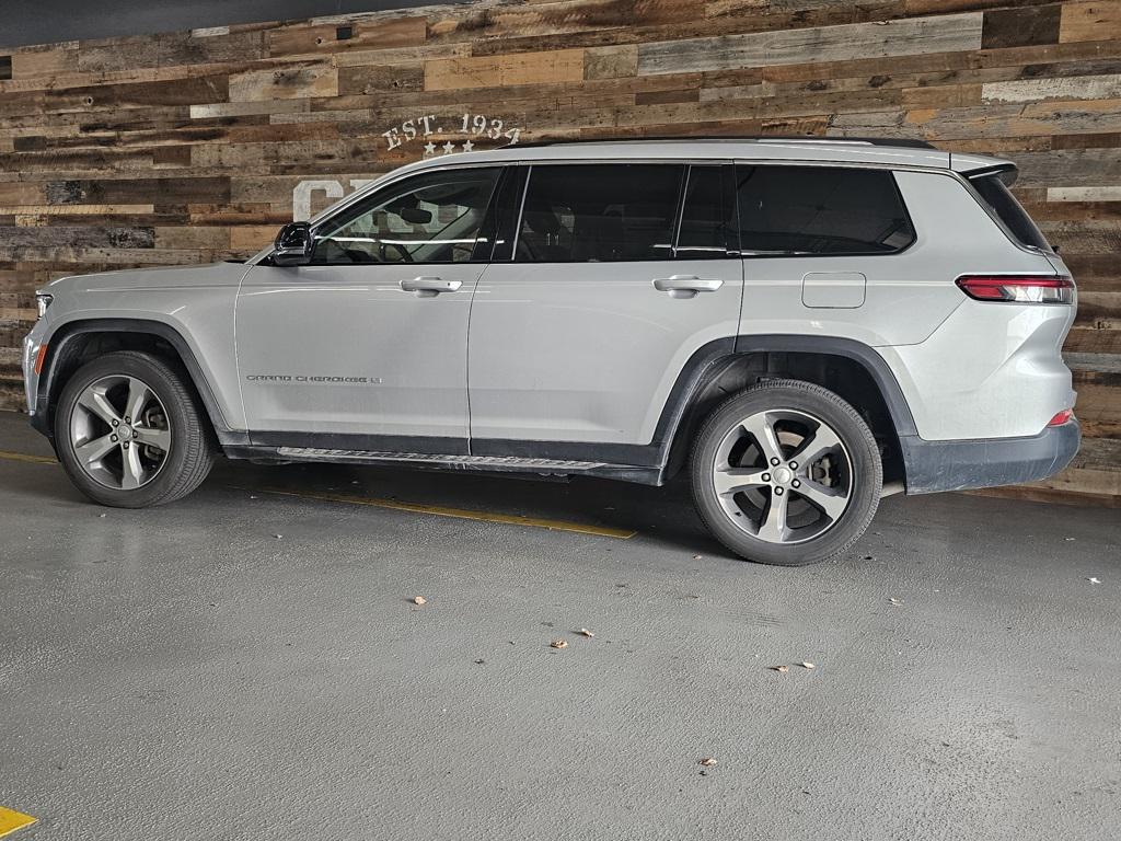 used 2021 Jeep Grand Cherokee L car, priced at $27,500