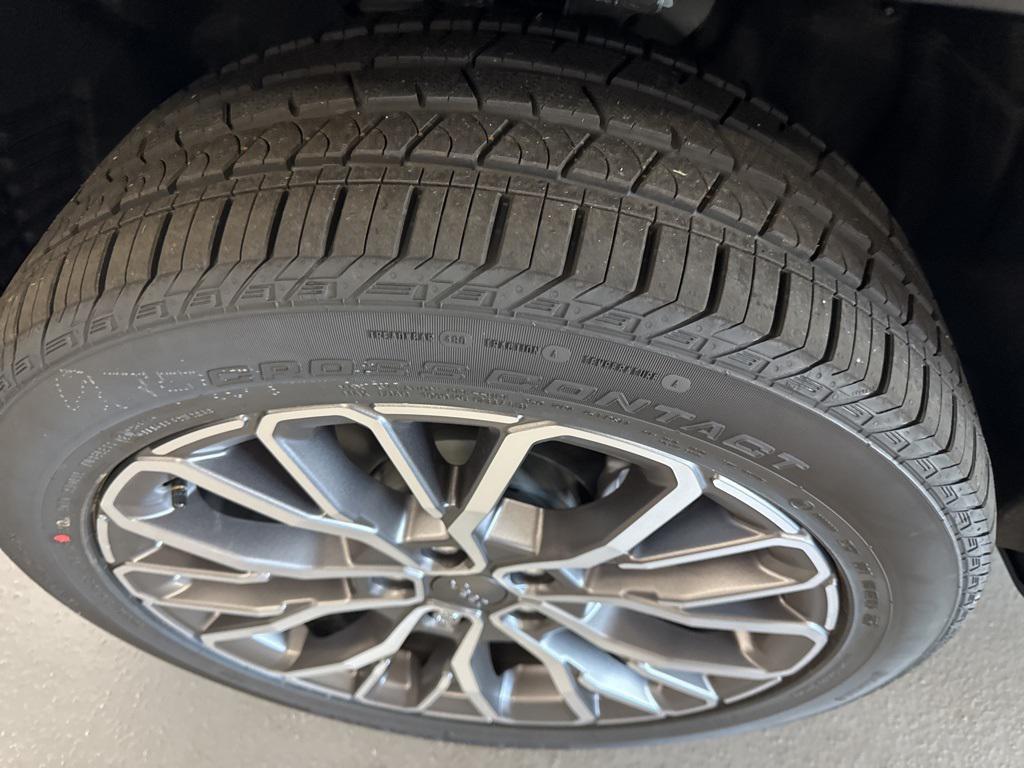 new 2025 Jeep Grand Cherokee L car, priced at $61,041