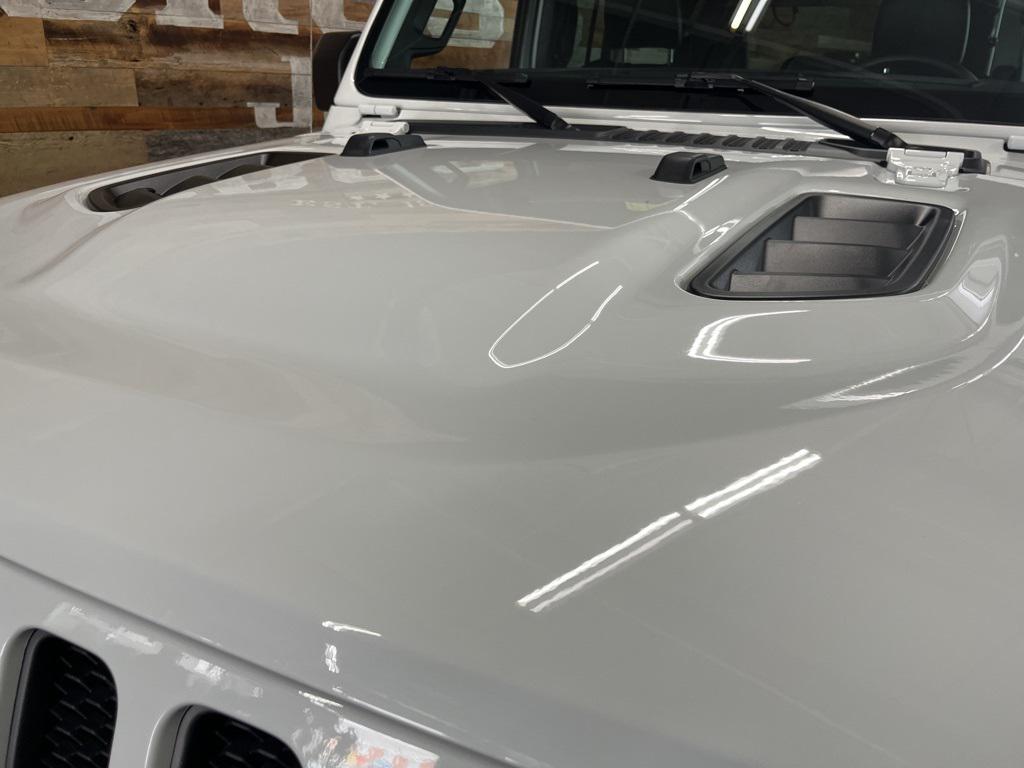 used 2022 Jeep Wrangler Unlimited car, priced at $42,301