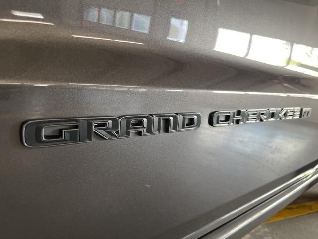used 2021 Jeep Grand Cherokee car, priced at $32,000