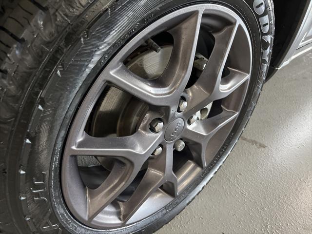 used 2021 Jeep Grand Cherokee car, priced at $32,000